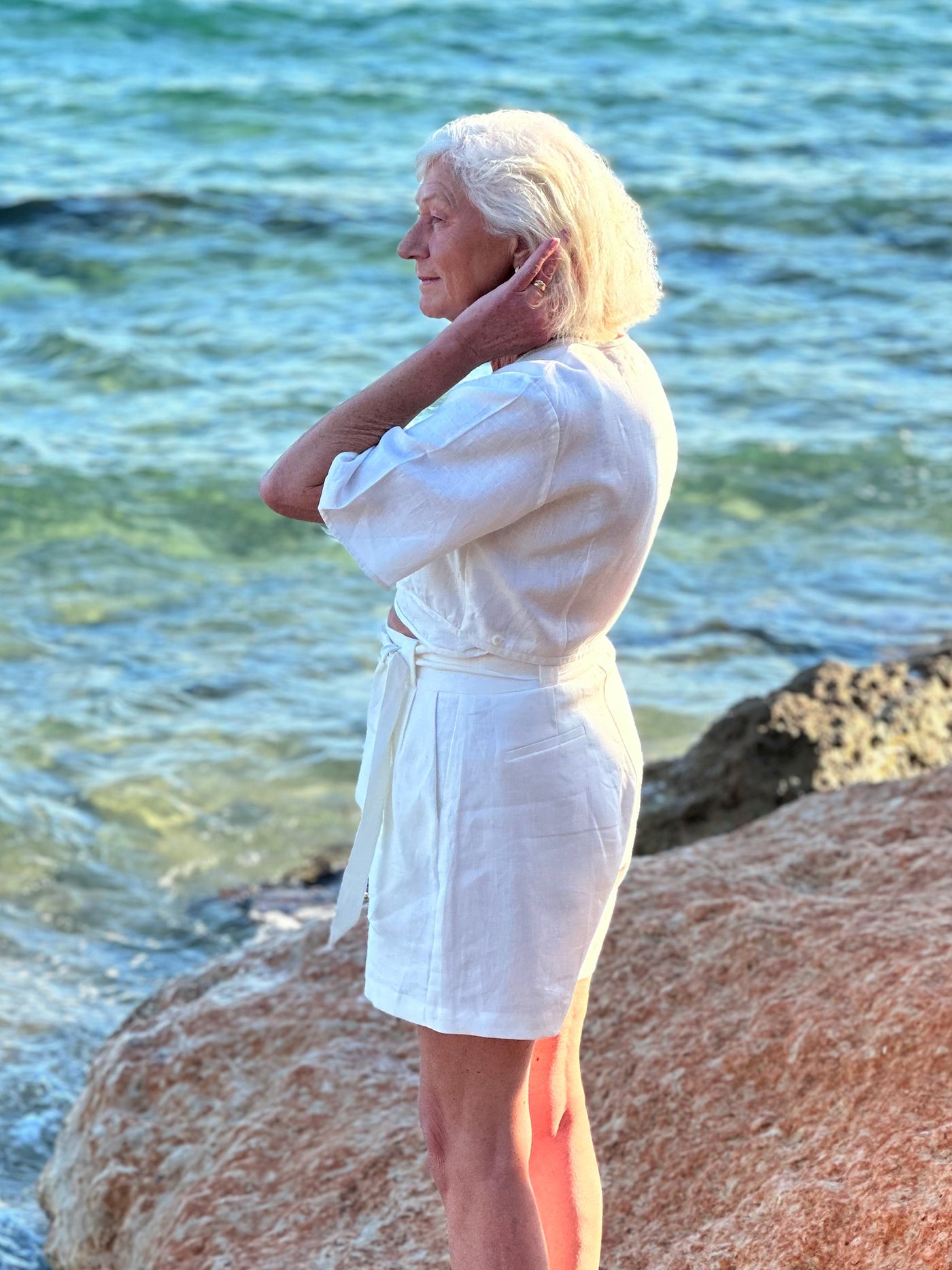 Tulum High waisted linen shorts Benvit